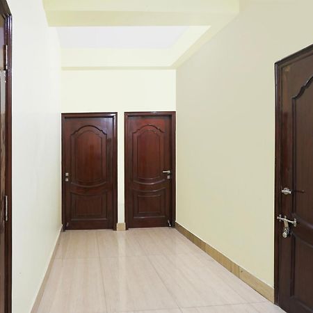 Hotel O R B Palace Варанаси Екстериор снимка