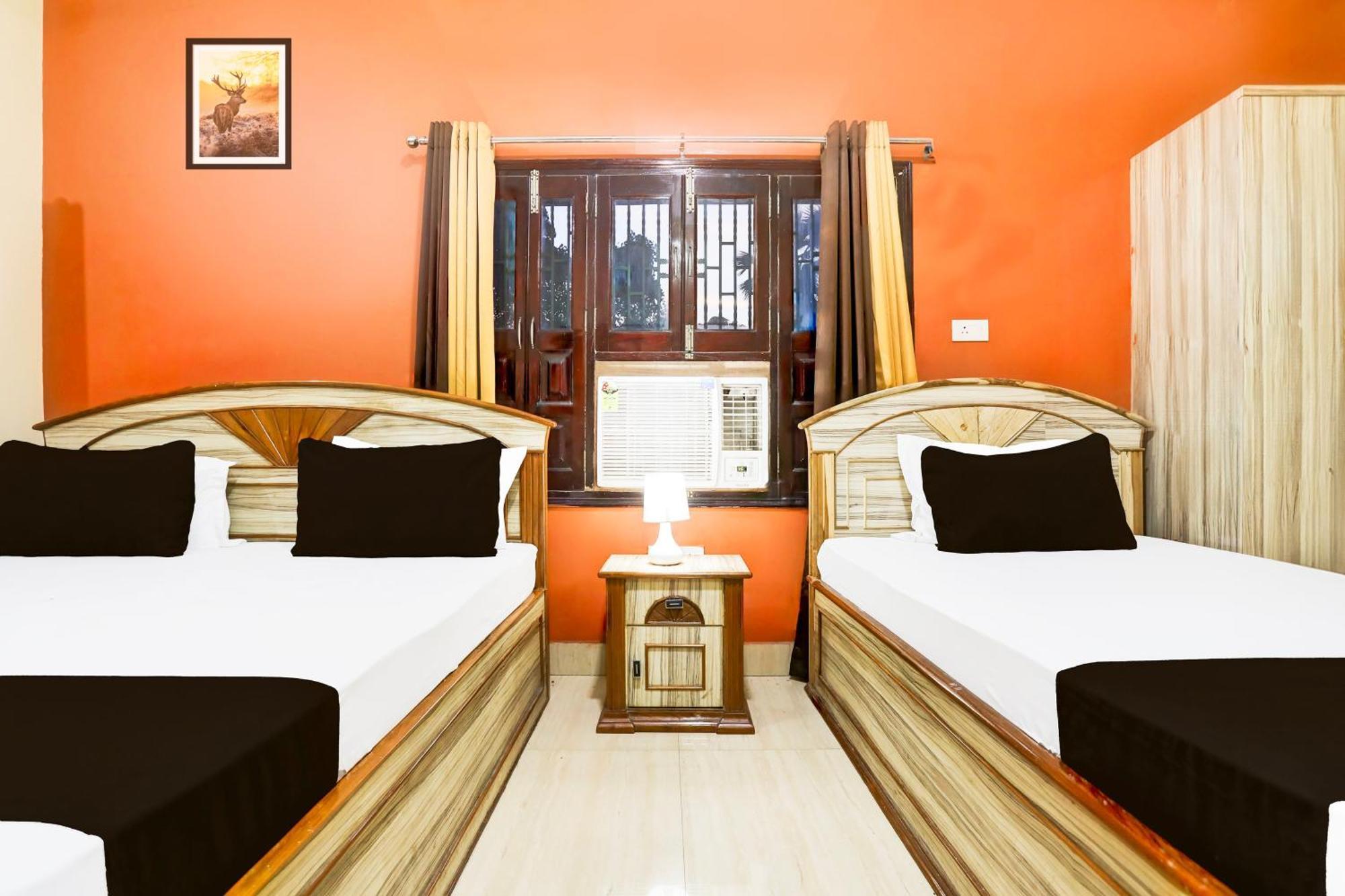 Fabhotel Rb Palace Варанаси Екстериор снимка