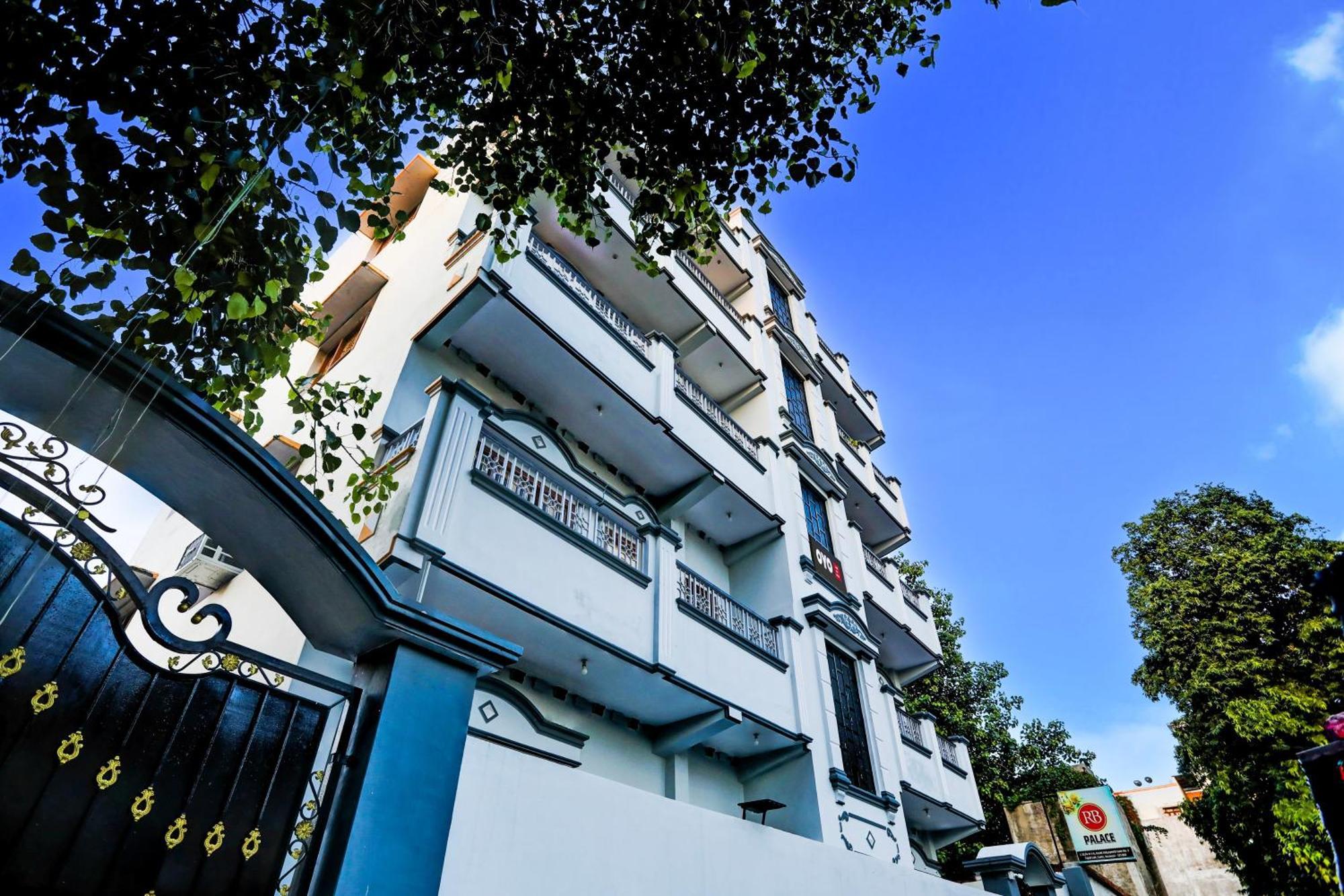 Fabhotel Rb Palace Варанаси Екстериор снимка